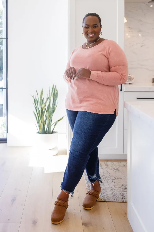 Fun Beginnings Raglan Top In Dusty Mauve Women