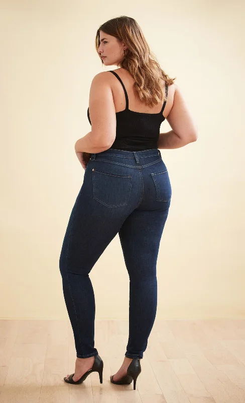 1951SA-R30.I  (Approx. 10 inch high rise with 30 inch inseam)   Imported Style Athletic Women's 
