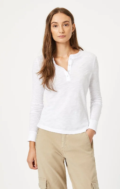 HENLEY T-SHIRT IN WHITE Sporty Women's Tennis